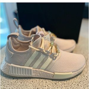 BNWB NMD ADIDAS COLLAB KENI HARRISON EDITION SOLD OUT🔥🔥🔥